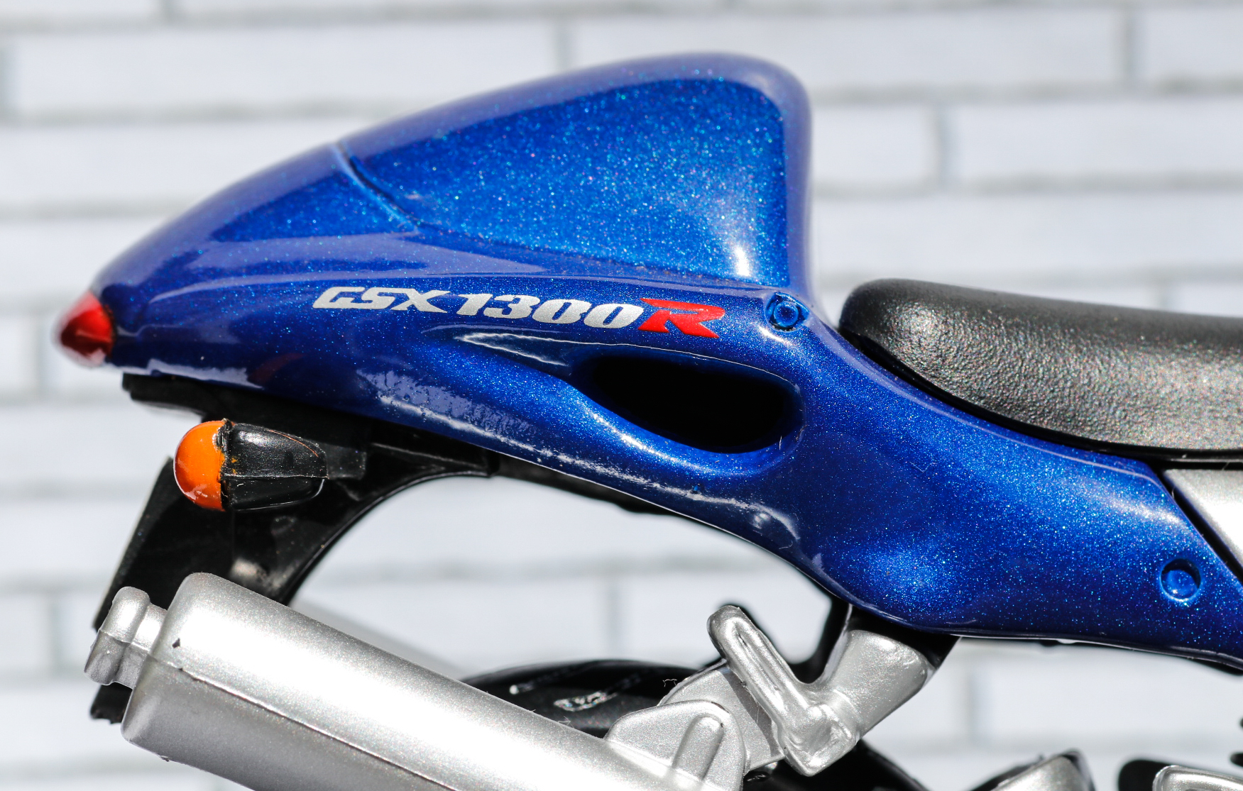 Maisto 1-12 Suzuki GSX1300R Hayabusa